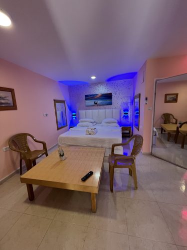 צימר בירושלים יפיפה לזוגות עם מיטה זוגית נוחה